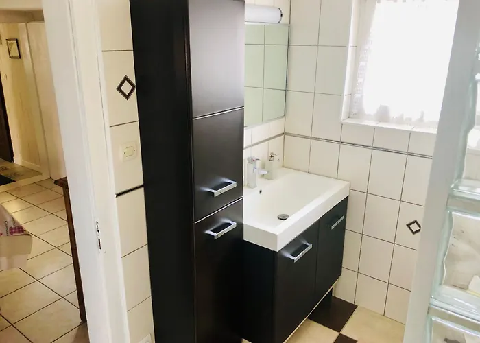 Haus Fuer 4 Personen Und 2 In Mutzenhouse By Interhome Feriehus Hohfrankenheim