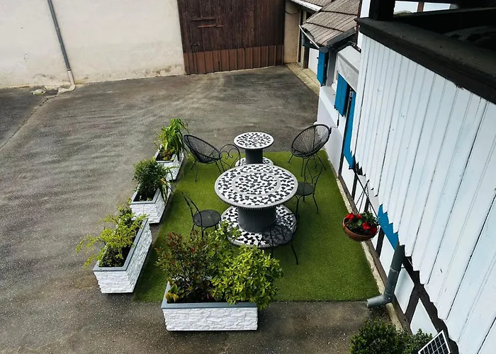 Feriehus Haus Fuer 4 Personen Und 2 In Mutzenhouse By Interhome Hohfrankenheim